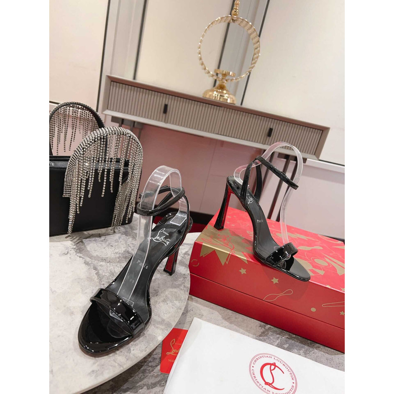 Ch**an louboutin patent leather heels black