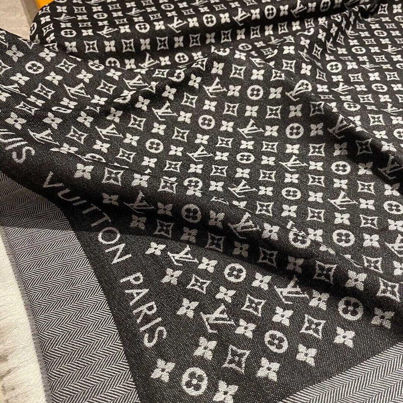 l**is V*t*n monogram scarf black