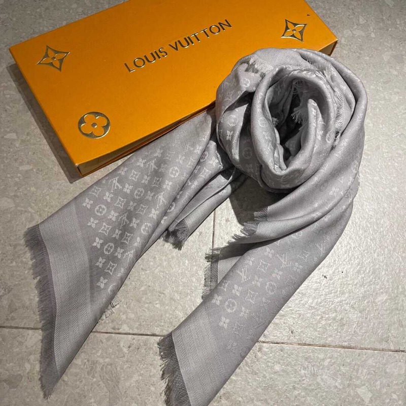 l**is V*t*n monogram scarf grey