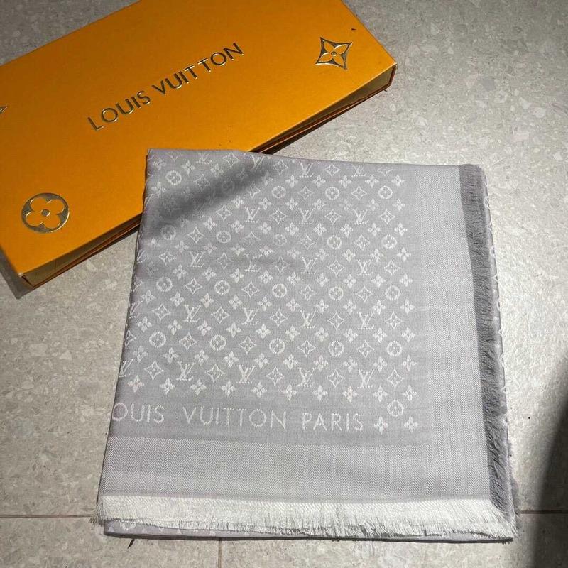 l**is V*t*n monogram scarf grey