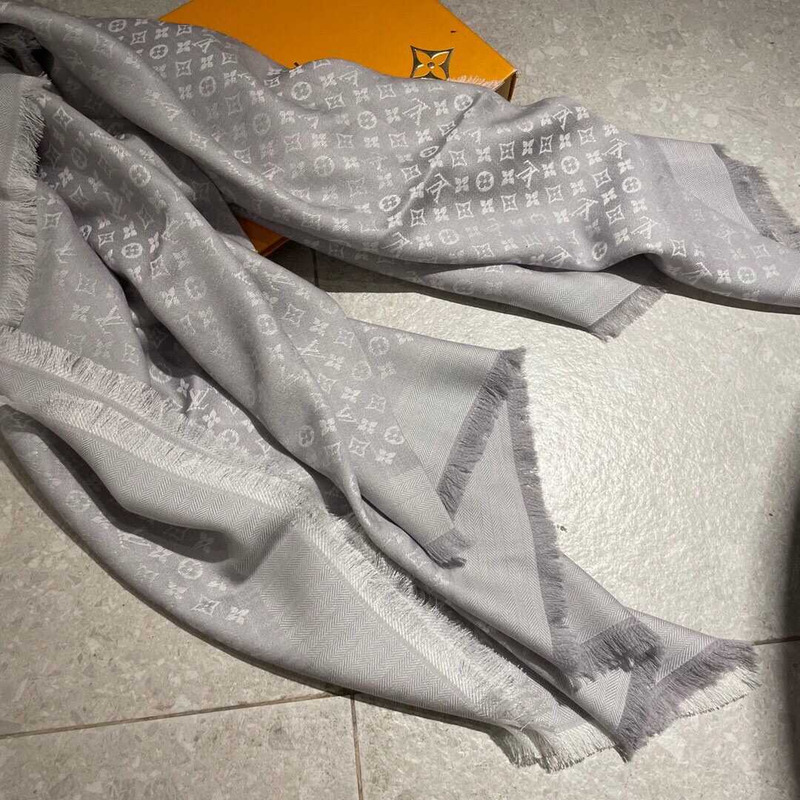 l**is V*t*n monogram scarf grey