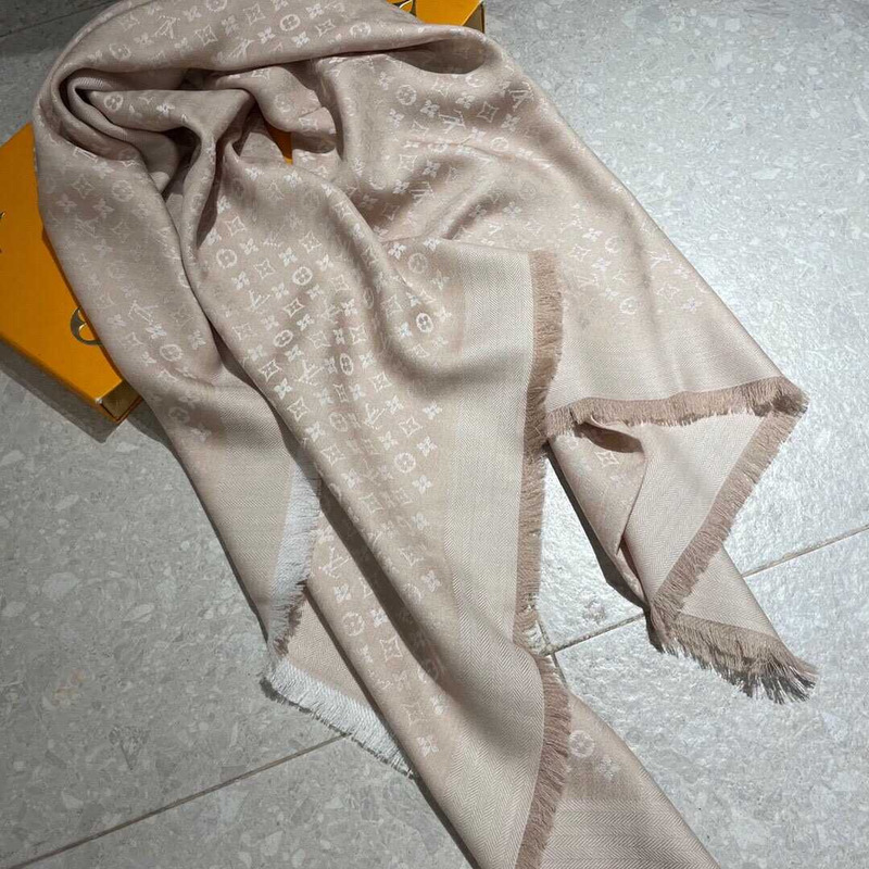 l**is V*t*n monogram scarf beige