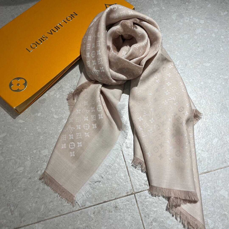 l**is V*t*n monogram scarf beige