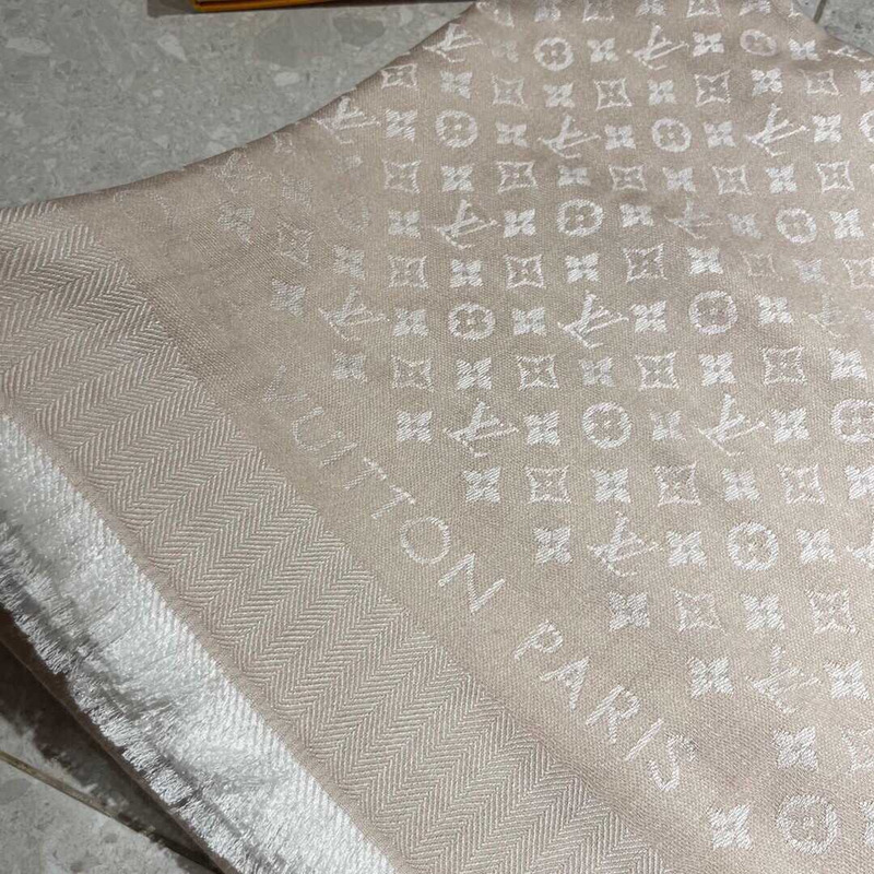 l**is V*t*n monogram scarf beige