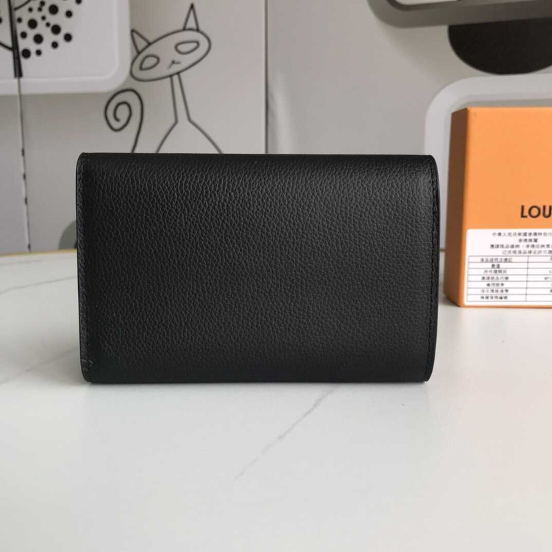 l**is V*t*n capucines wallet black