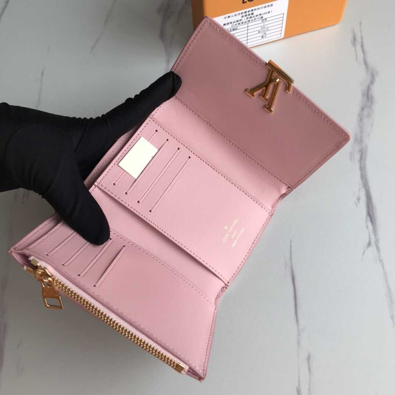 l**is V*t*n capucines wallet pink