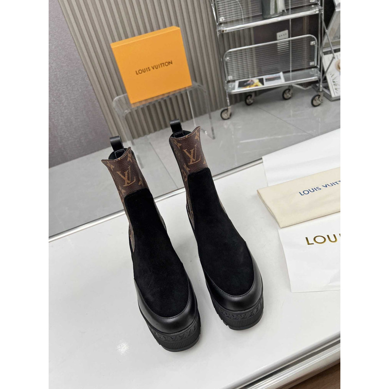 l**is V*t*n chelsea boots monogram and black