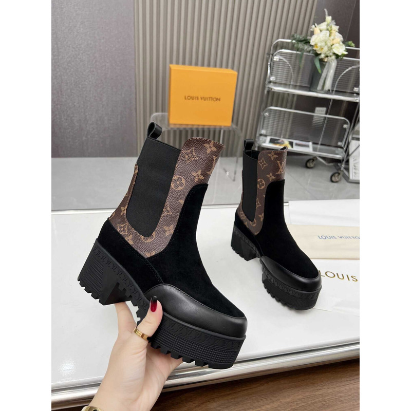 l**is V*t*n chelsea boots monogram and black