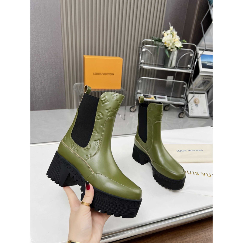 l**is V*t*n mid chelsea boots army green