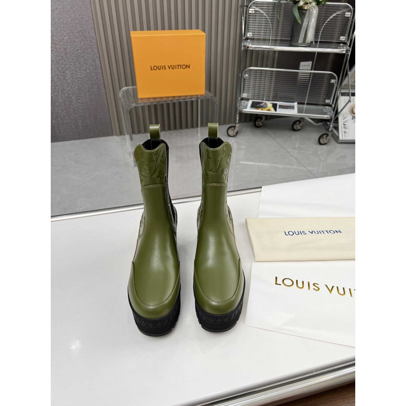 l**is V*t*n mid chelsea boots army green