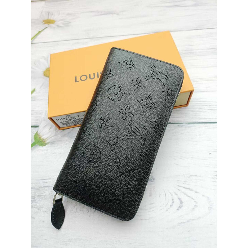 l**is V*t*n zippy wallet black