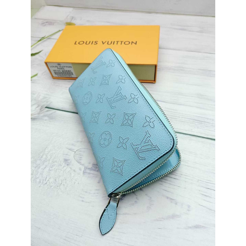 l**is V*t*n zippy wallet blue