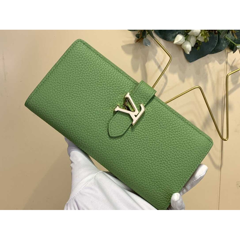 l**is V*t*n taurillon wallet green