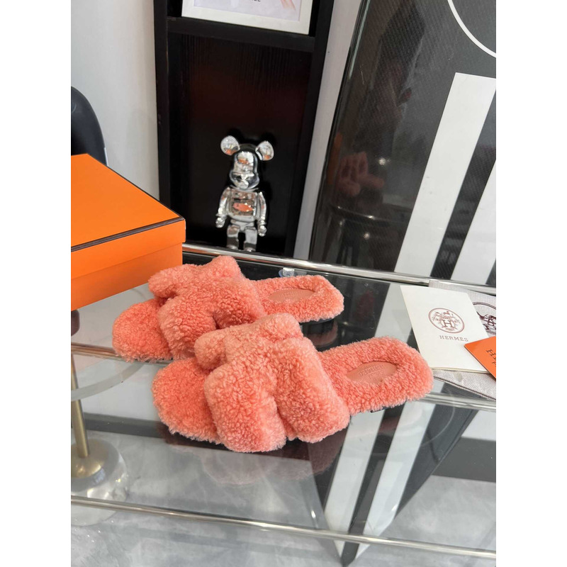 H**mes oran sandal in shearling orange pink