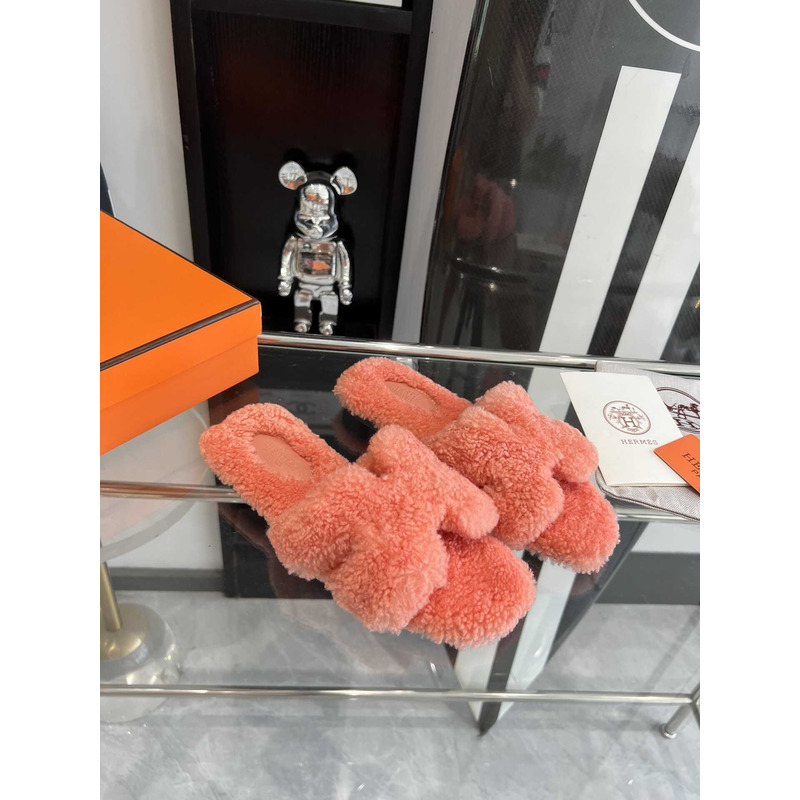 H**mes oran sandal in shearling orange pink