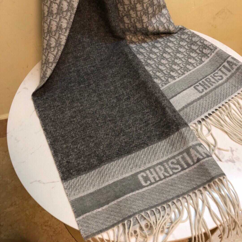 D*or  ch**an oblique scarf gray