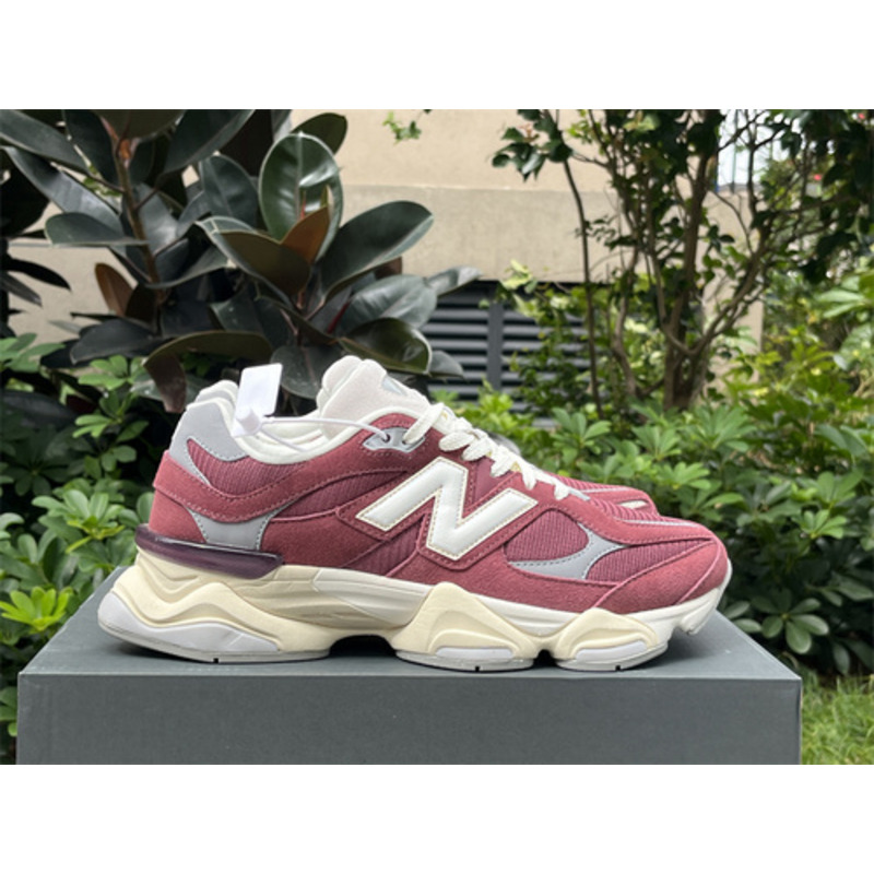 New Balance 9060 Sneakers Red