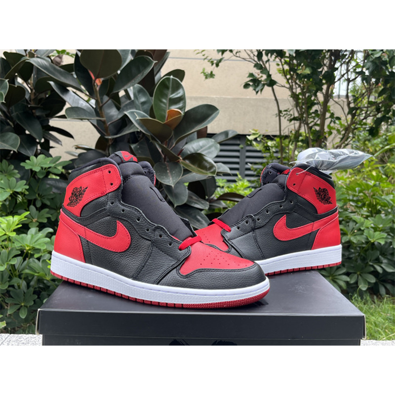 Air Jordan 1 Retro High OG Sneakers Banned/Bred