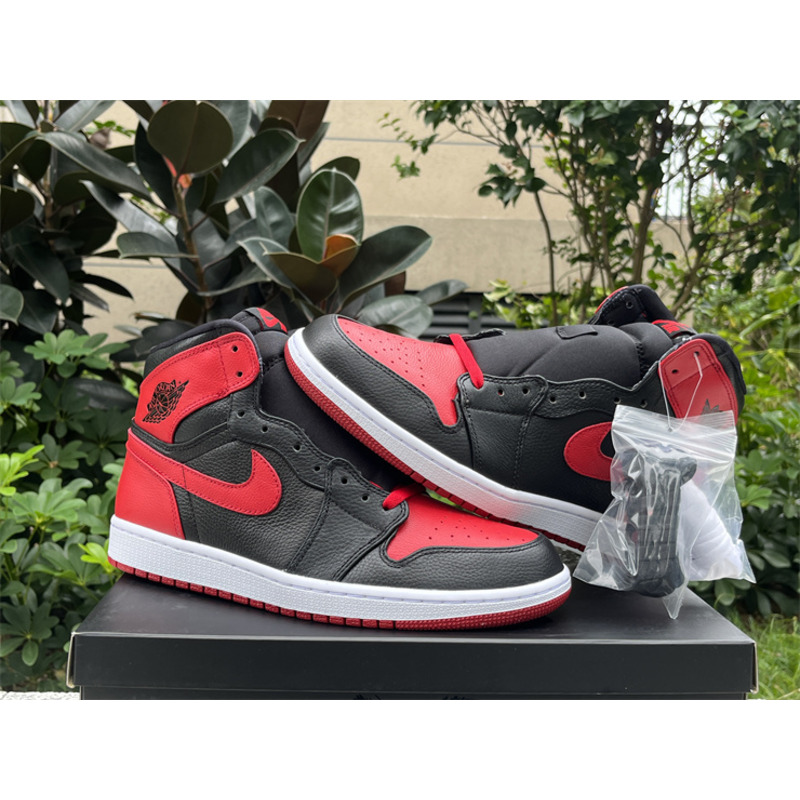 Air Jordan 1 Retro High OG Sneakers Banned/Bred