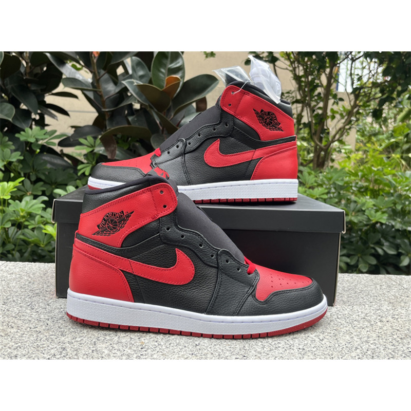 Air Jordan 1 Retro High OG Sneakers Banned/Bred