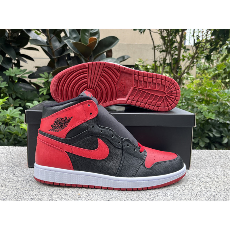 Air Jordan 1 Retro High OG Sneakers Banned/Bred