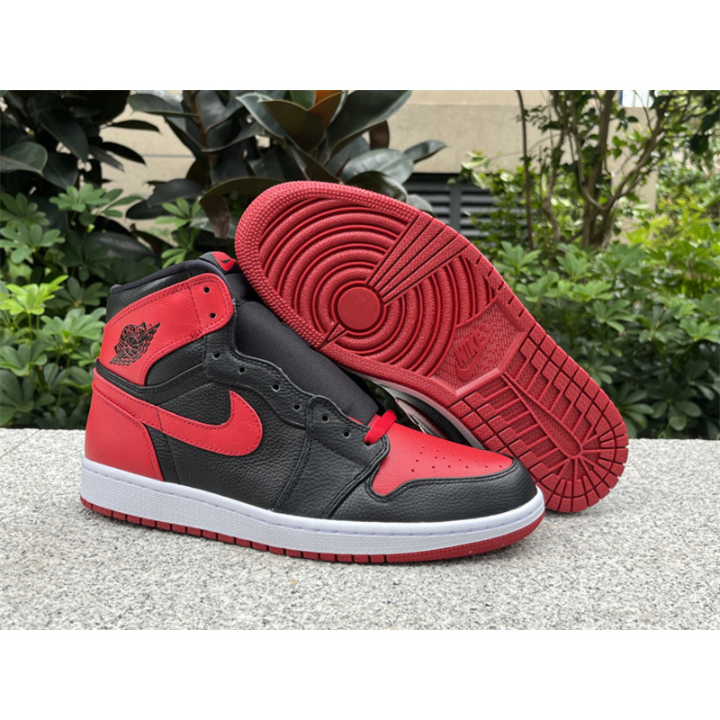 Air Jordan 1 Retro High OG Sneakers Banned/Bred