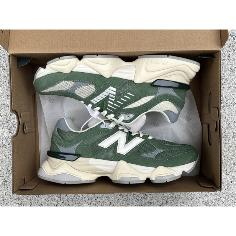 New Balance 9060 Sneakers Green