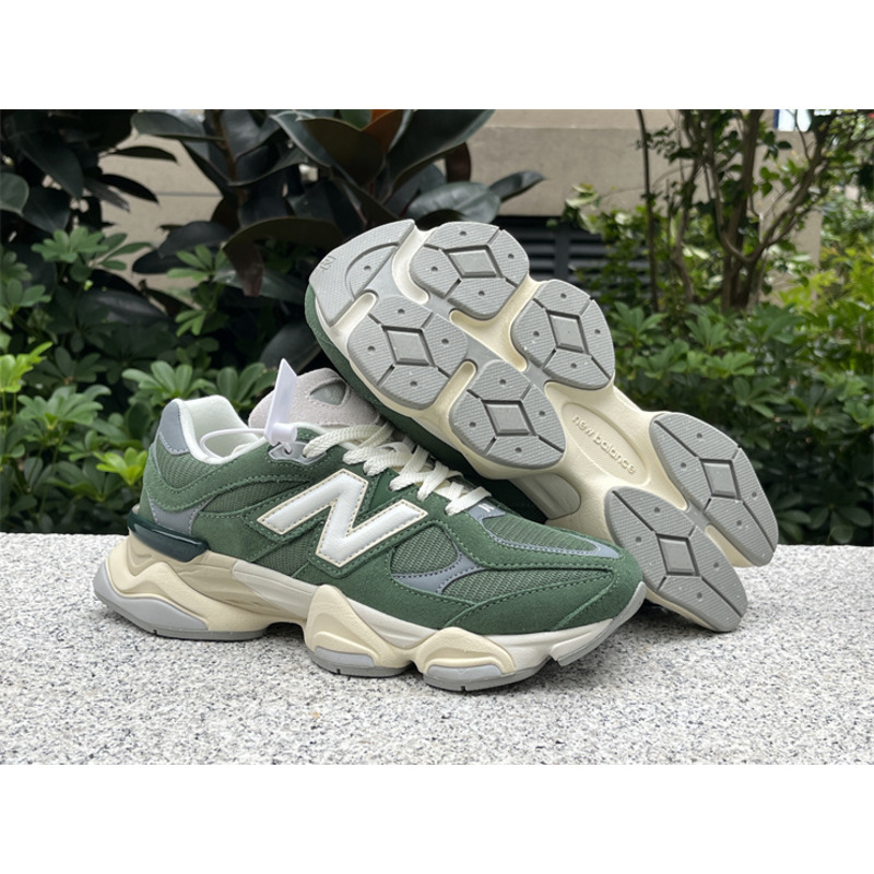 New Balance 9060 Sneakers Green