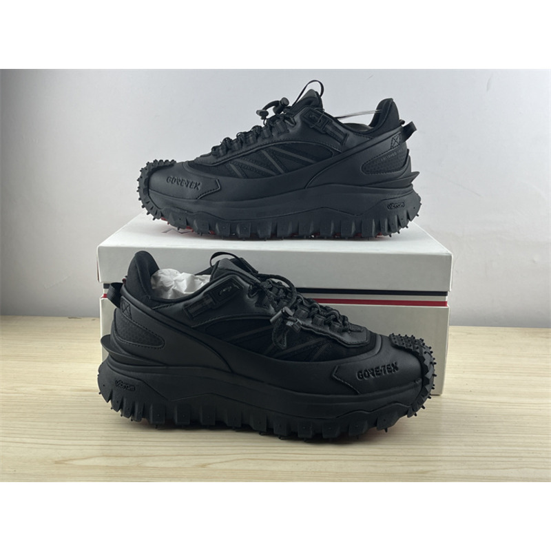 Moncler Trailgrip Gore-Tex Black