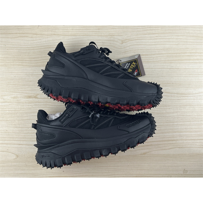 Moncler Trailgrip Gore-Tex Black