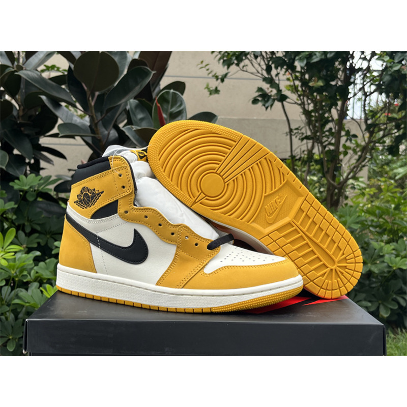 Air Jordan 1 High OG Yellow Ochre