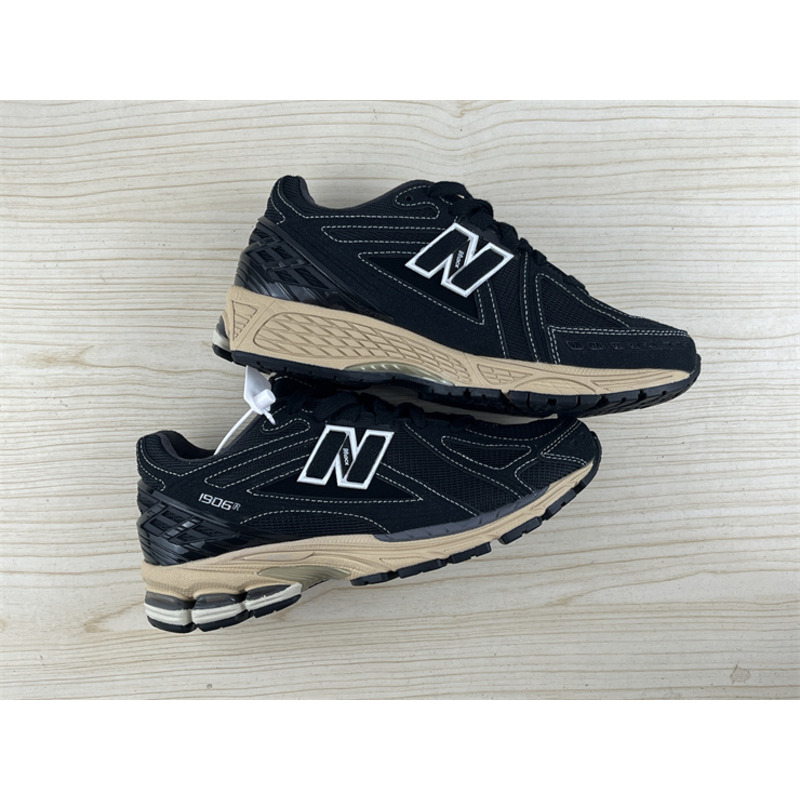 New Balance 1906R Black Taos Taupe