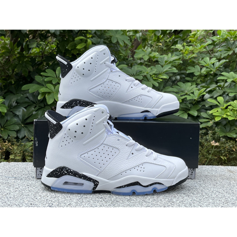 Air Jordan 6 Sneakers Reverse Oreo