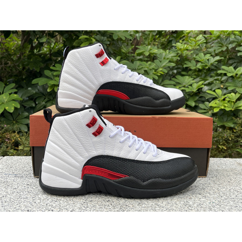 Air Jordan 12 Sneakers Red Taxi