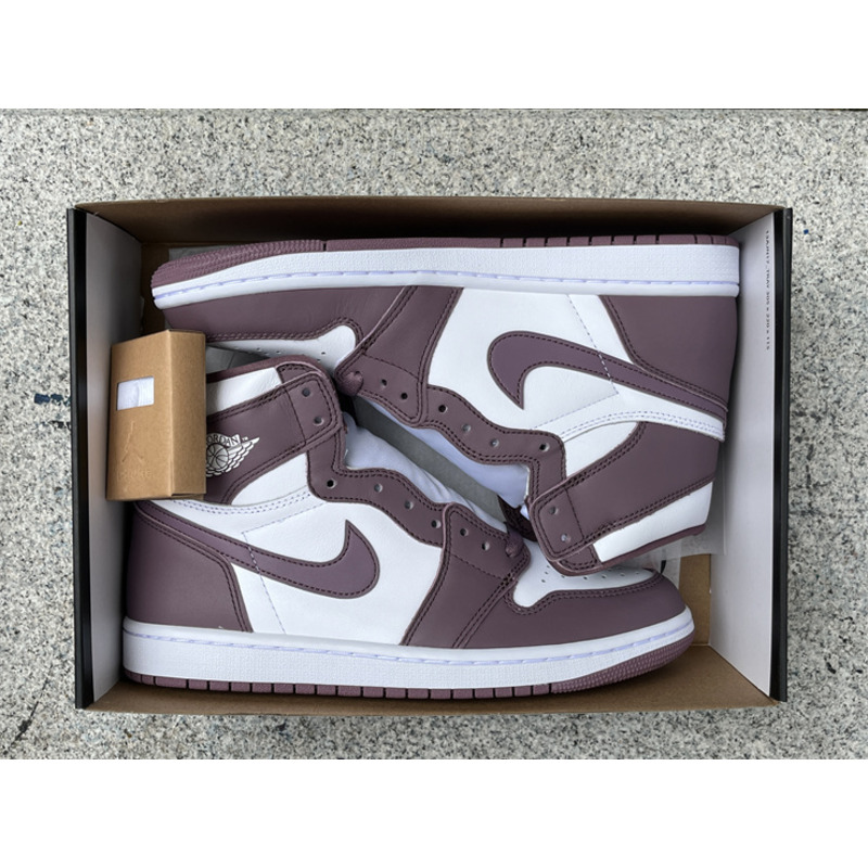 Jordan Air Jordan 1 High OG Mauve