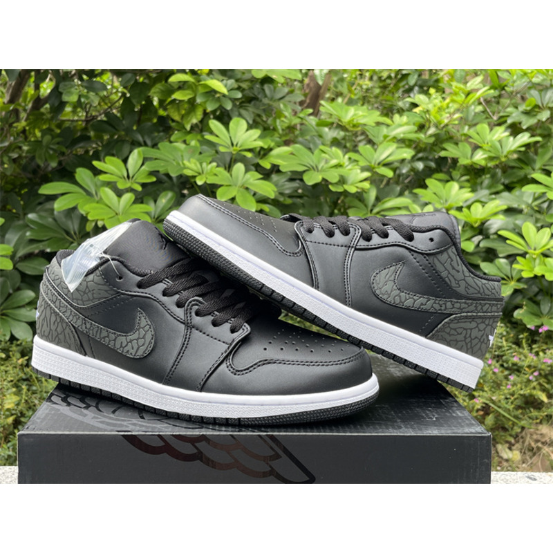 Air Jordan1 Low Se Men – Off Noir Sneakers Black-White