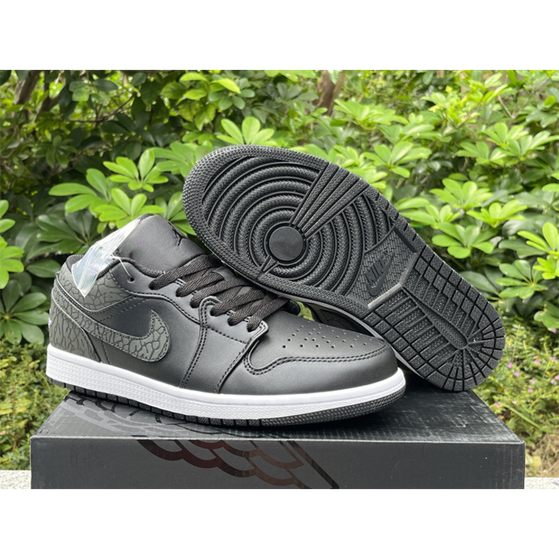 Air Jordan1 Low Se Men – Off Noir Sneakers Black-White