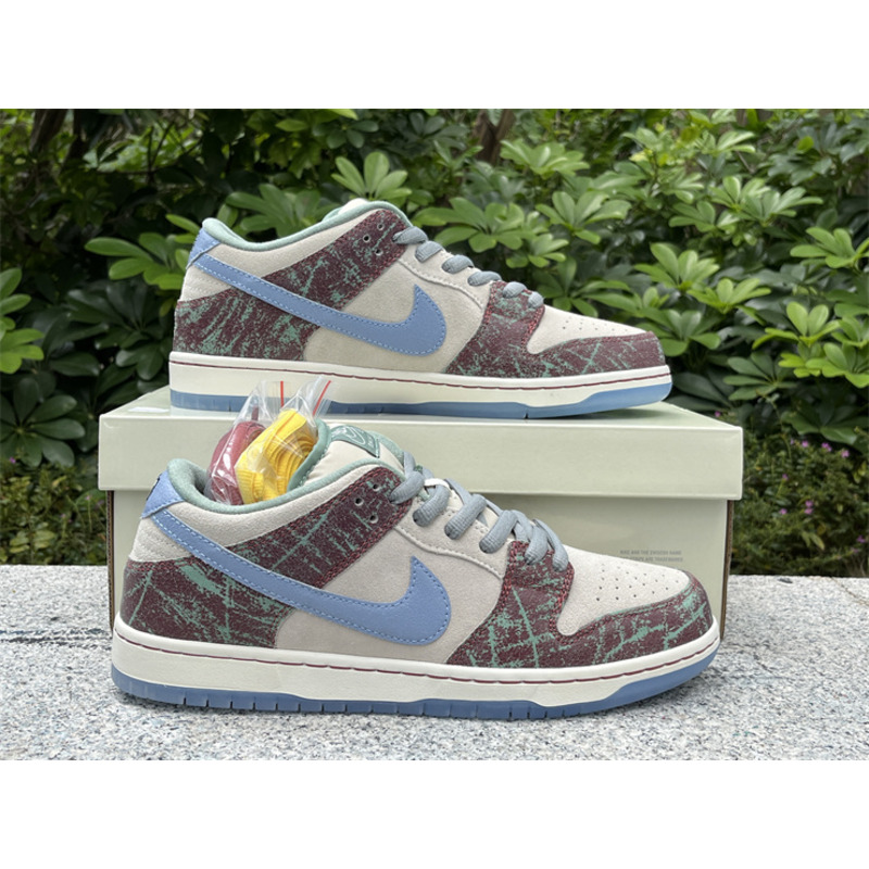 Nike SB Dunk Low x Crenshaw  Light Blue Cedar Sneakers Club Beige