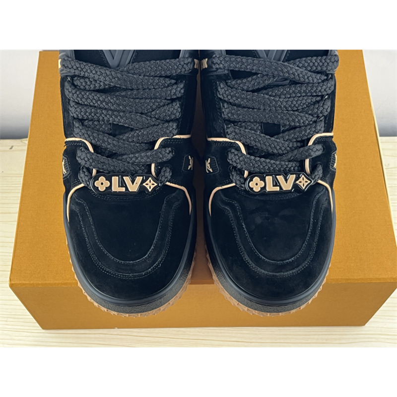 l**is V*t*n trainer maxi sneaker black