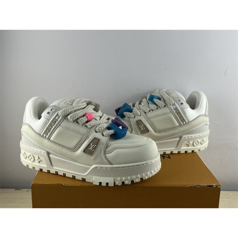 l**is V*t*n trainer maxi sneaker white