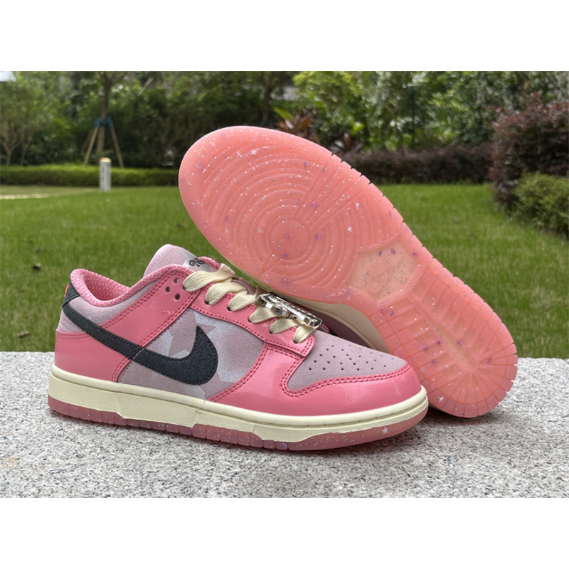 Nike Dunk Low “Barbie\" Sneaker Pink And Black