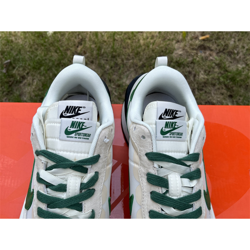 NikeSacai x VaporWaffle “Tour” Sneaker White And Green