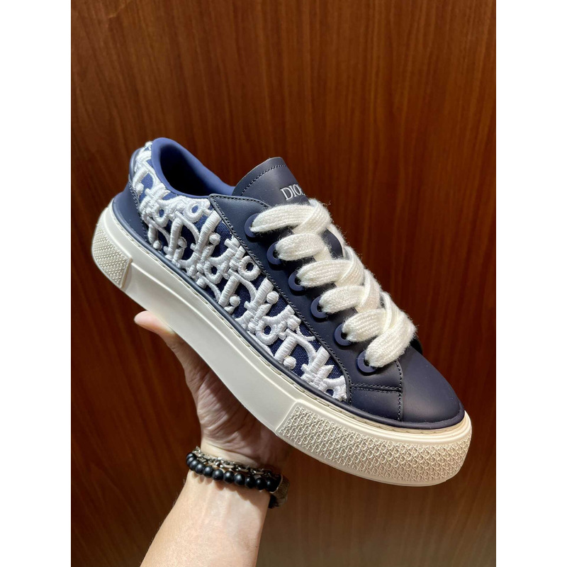 D*or b33 limited numbered edition sneaker navy blue smooth calfskin and D*or oblique raised embroidery