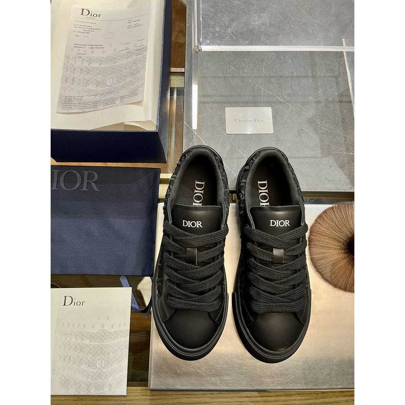 D*or b33 limited and numbered sneaker black smooth calfskin and D*or oblique raised embroidery