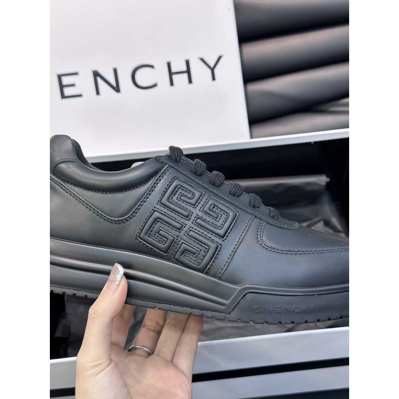 Givenchy G4 Low Top Sneakers Black