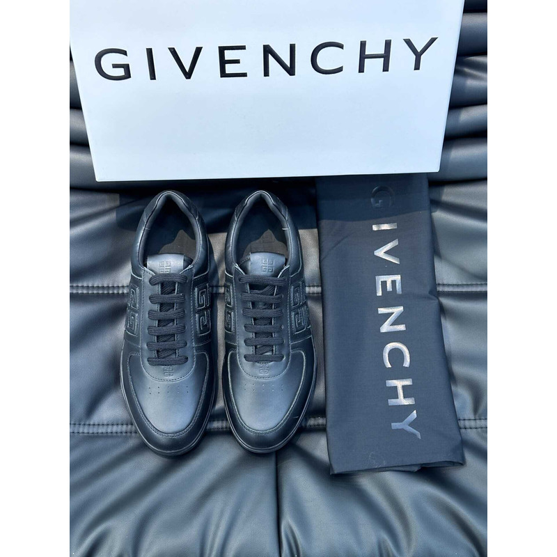 Givenchy G4 Low Top Sneakers Black