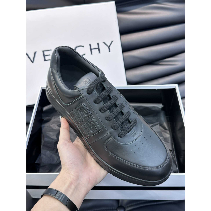 Givenchy G4 Low Top Sneakers Black