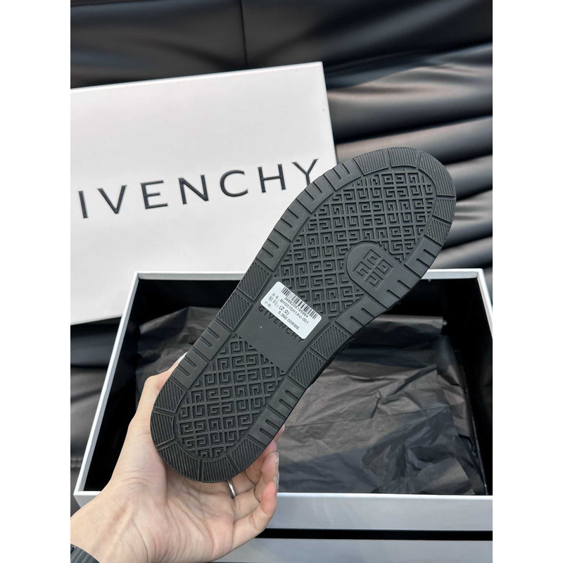 Givenchy G4 Low Top Sneakers Black