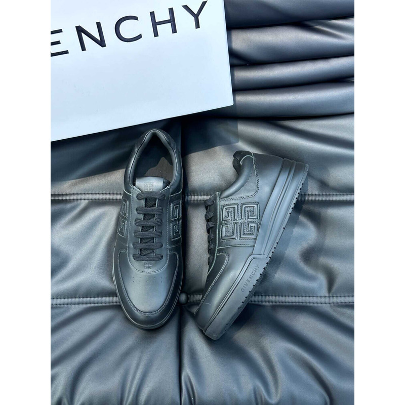 Givenchy G4 Low Top Sneakers Black