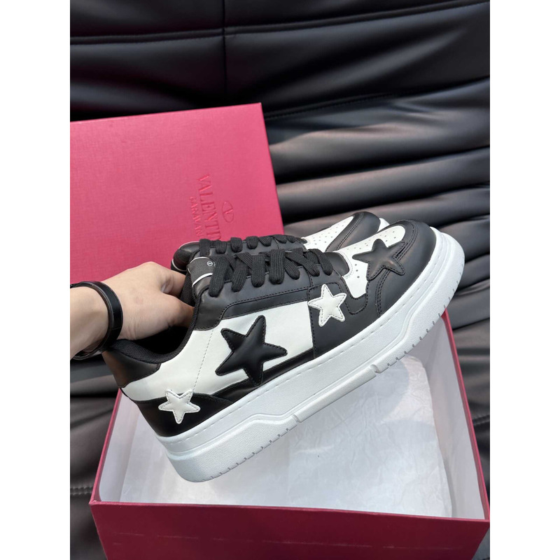 Valentino Colorblock Letter Graphic Lace-up Front Sneaker White And Balck